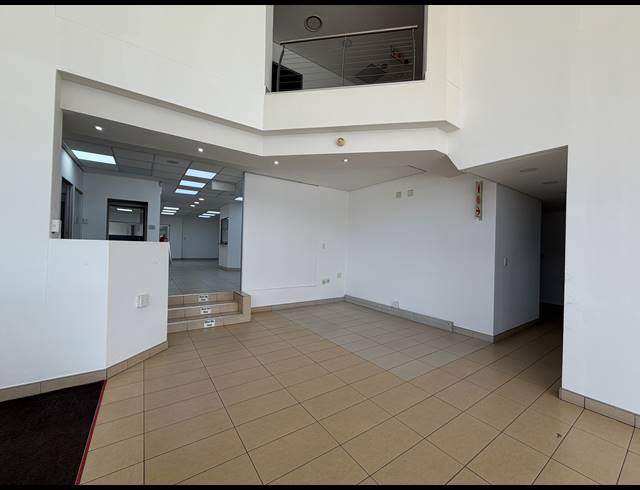 2,227.20M² SHOWROOM TO LET IN BRUMA